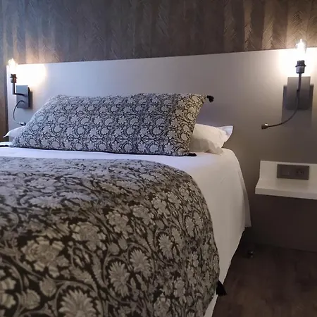 Le Corbusson 호텔 3*