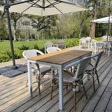 호텔 Le Corbusson Saint-Berthevin