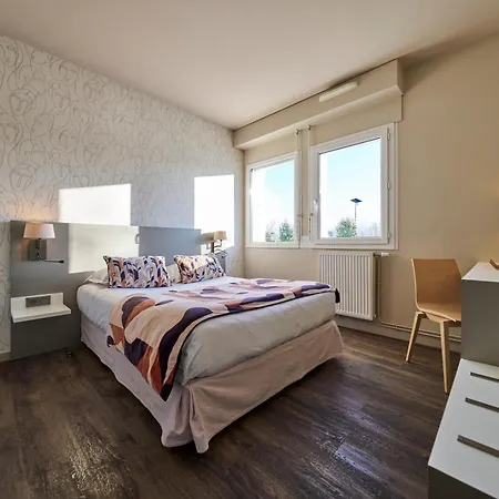 Hotel Le Corbusson 3*