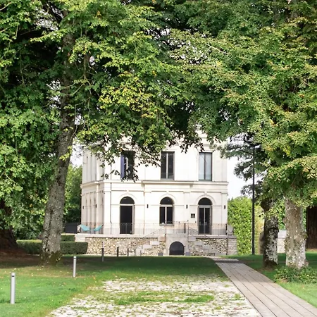 Le Corbusson 3*