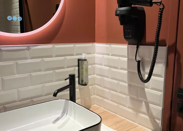 Le Corbusson Hotel 3*