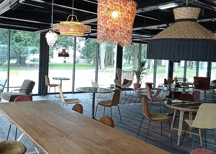 Le Corbusson Hotel 3*