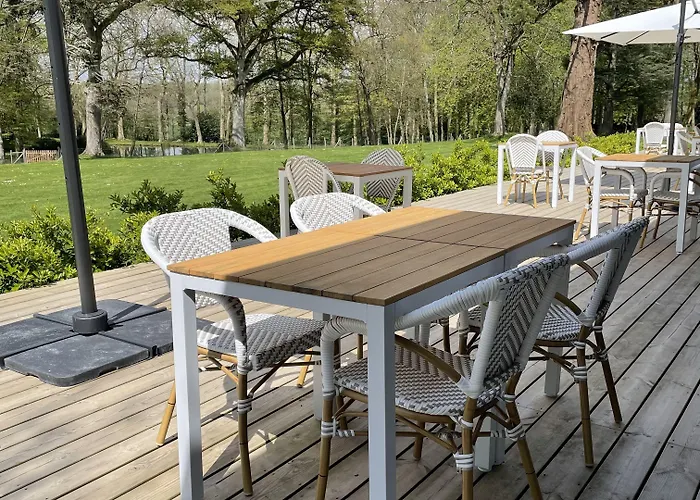 فندق Le Corbusson Laval Ouest Saint-Berthevin