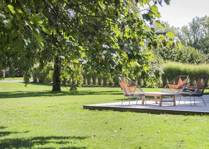 Le Corbusson Laval Ouest 3*