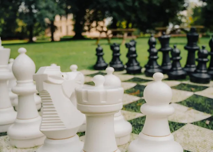 Le Corbusson Laval Ouest Hotel