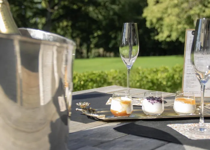 Le Corbusson Laval Ouest 3*