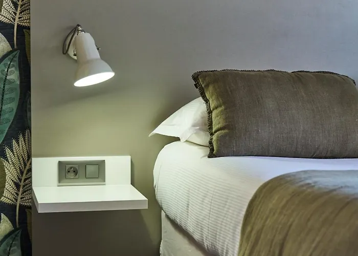 Hotel Le Corbusson Laval Ouest