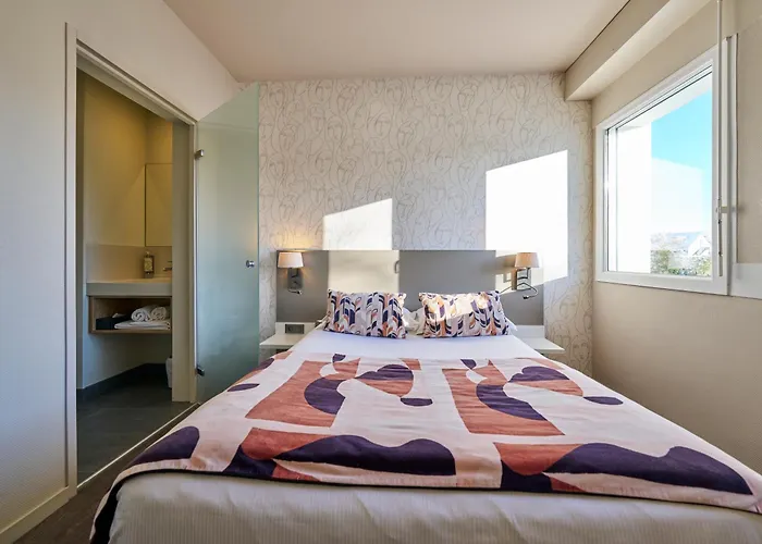 Hotel Le Corbusson Laval Ouest