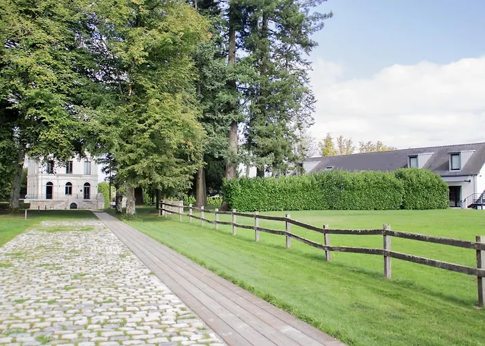 فندق Le Corbusson Laval Ouest Saint-Berthevin